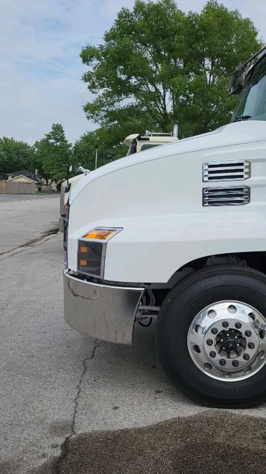 White truck frame and aluminum fenders